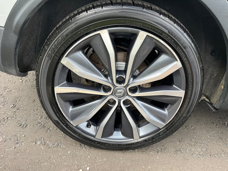 REDUCED Renault Kadjar SUV 1.2 petrol turbo 2017 65K , Fresh MOT , Ulez compliant , Immaculate car