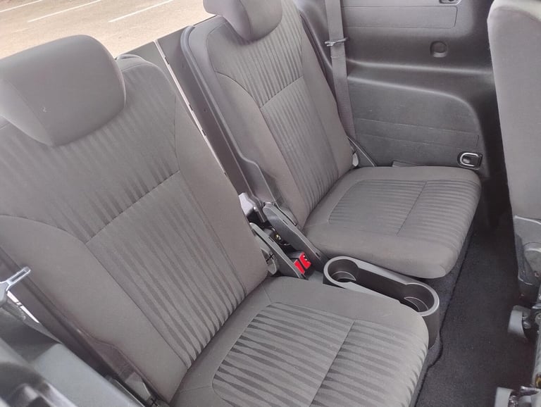 2014 Vauxhall Zafira Tourer 2.0 CDTi Exclusiv Auto Euro 5 5dr MPV Diesel Automatic