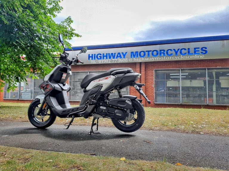 NEW Keeway Fact X 50 CBT Learner Legal Sport Scooter with Two Year Warranty