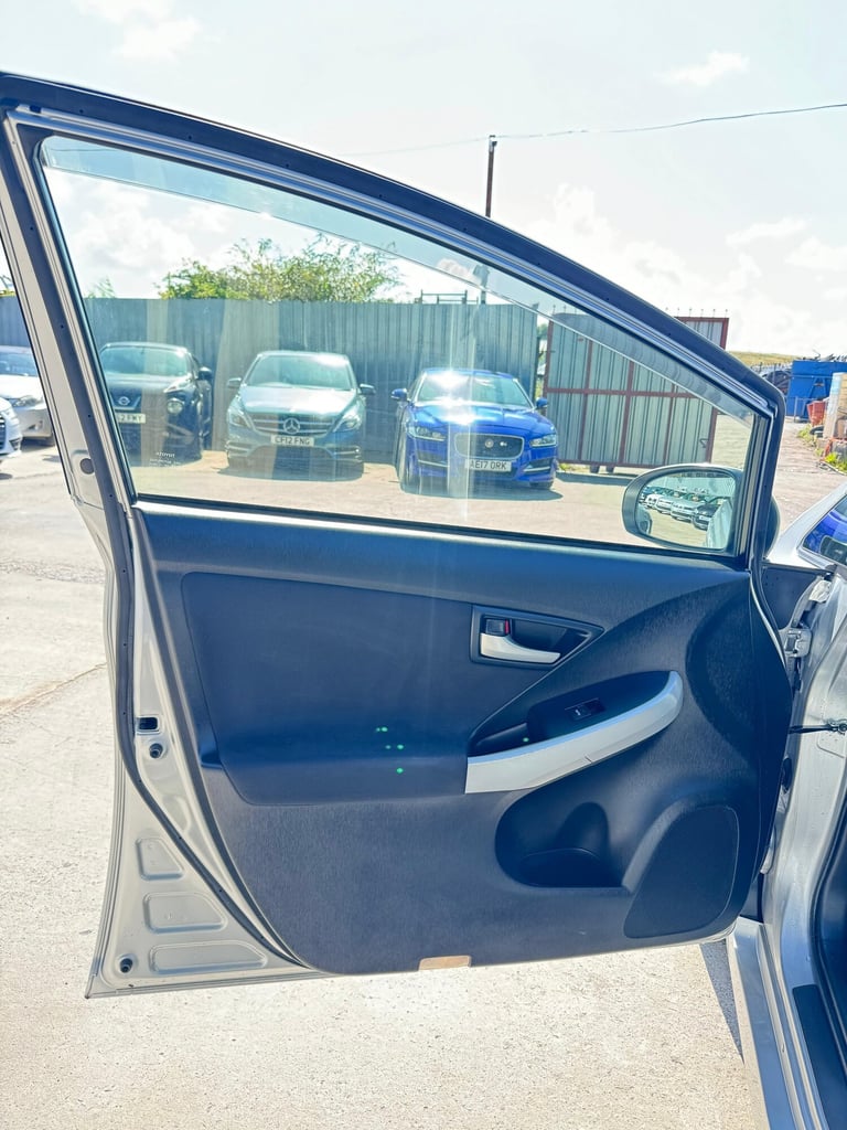 2012 Toyota Prius 1.8 VVTi Excel 5dr  Hatchback Petrol/Electric Hybrid Automatic