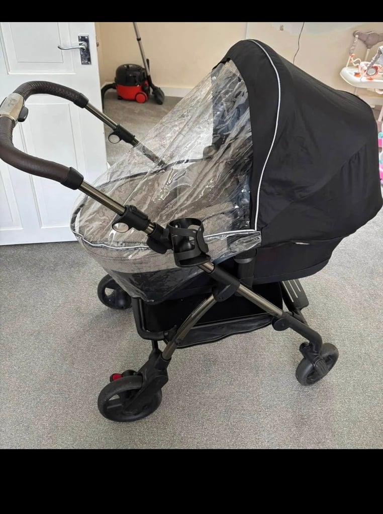 Grey silver cross limited addition pram 