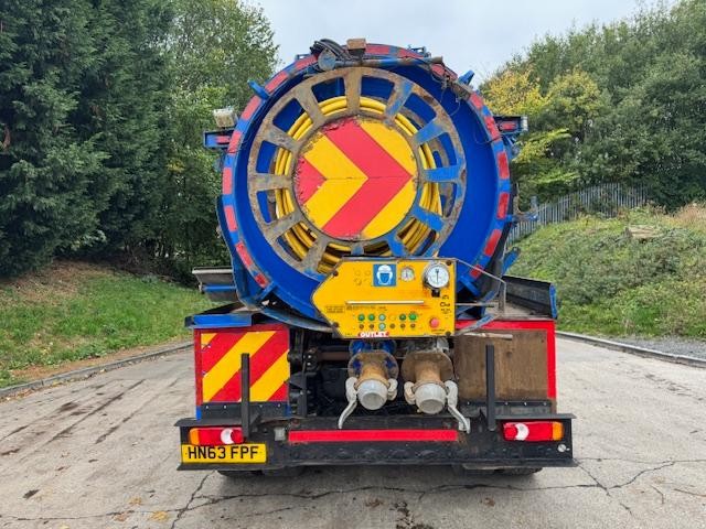 2013 63 DAF LF 55.220 WHALE medium volume jet/vacuum tanker