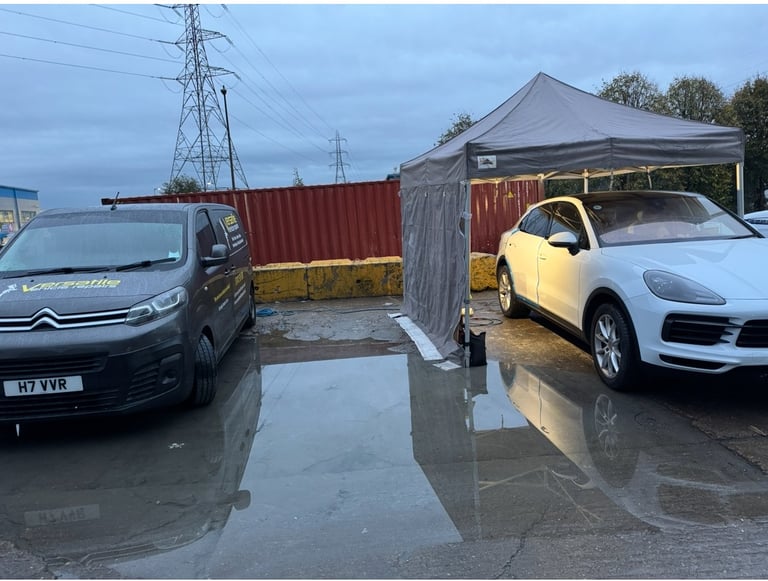 Mobile Car body repairs bodywork body repairs painter/scratch repairs 