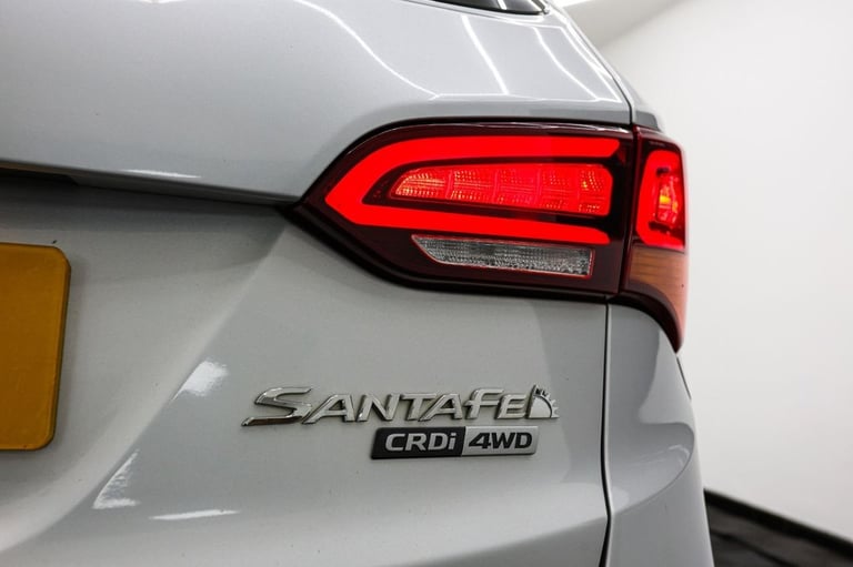 2016 Hyundai Santa Fe 2.2 CRDi Blue Drive Premium 5dr Auto [7 Seats] ESTATE DIESEL Automatic