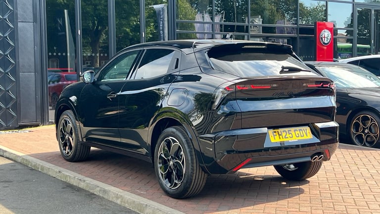 2025 Alfa Romeo Junior 1.2 MHEV Ibrida SUV 5dr Petrol Hybrid e-DCT Euro 6 (s/s) (136 ps) SUV Hybr...