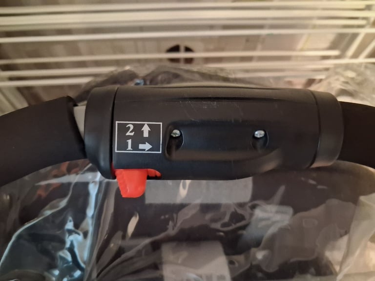 Graco Travel Puschair + Car seat + accessories 