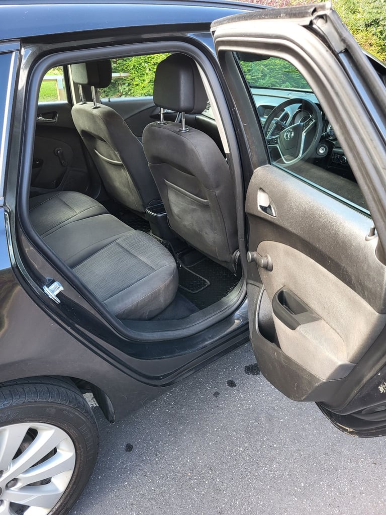 Vauxhall, ASTRA, Estate, 2015, Manual, 1598 (cc), 5 doors