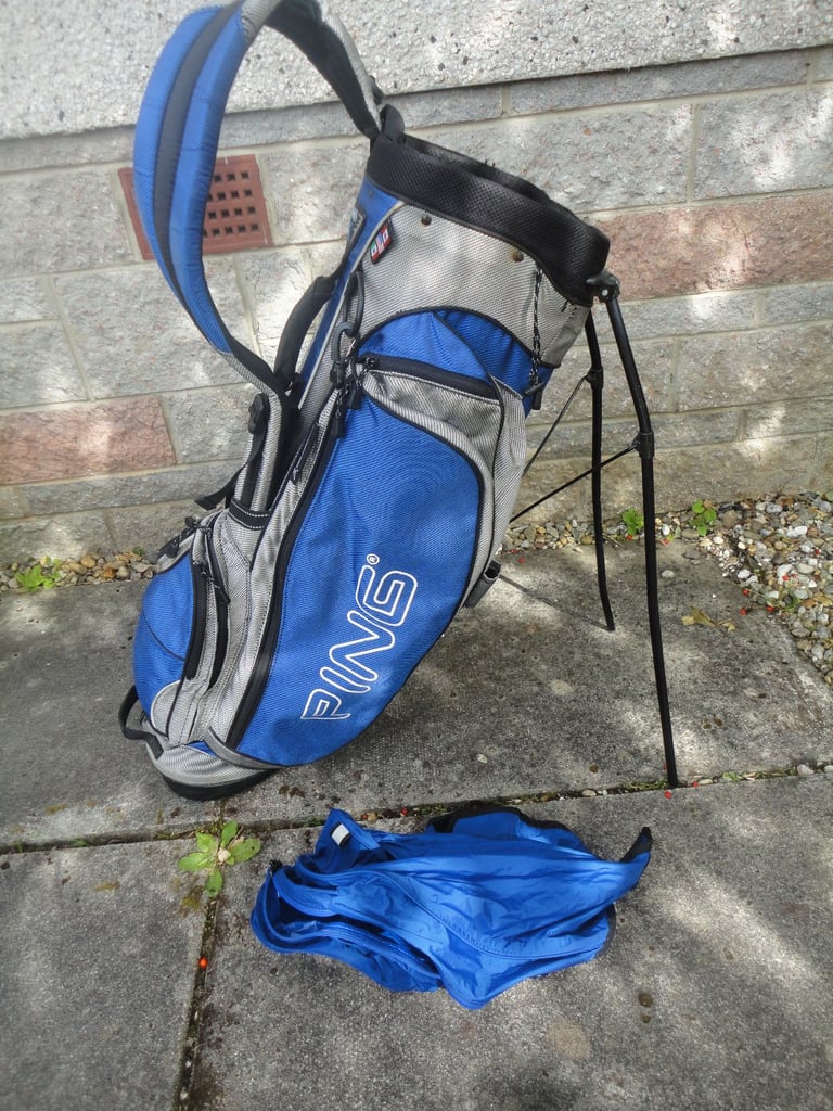 Golf bags, taylormade, mizuno, and ping £75 each