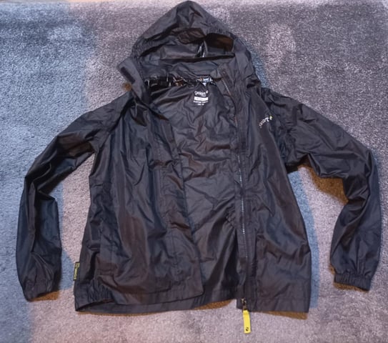 Gelert Stormlite 5000 Waterproof Jacket Age 9 10 in Northolt London Gumtree
