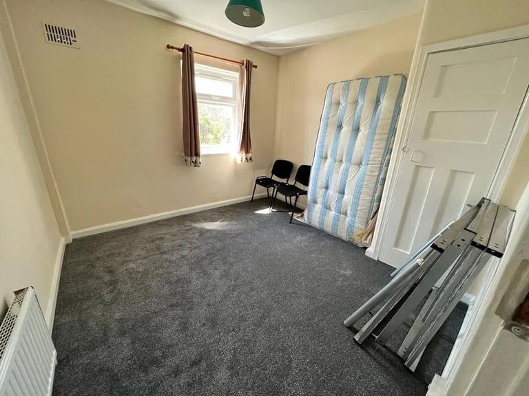 Newly Refurbished 3 Bedroom Terraced House to Let in Eastham, E6 