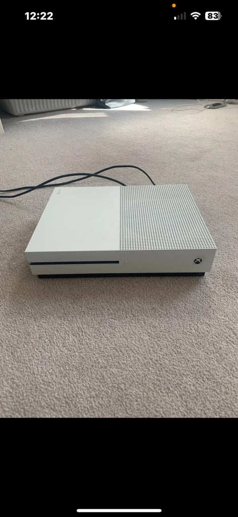 Xbox One S with controller, games and charging pod. All cables included 