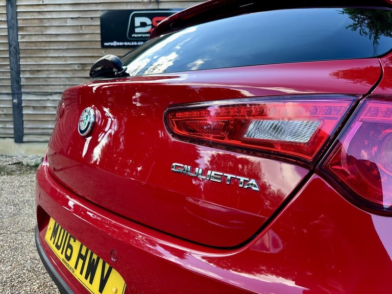 2016 Alfa Romeo Giulietta 1750 TBi Veloce Hatchback 5dr Petrol TCT Euro 6 (240 bhp) HATCHBACK Pet...