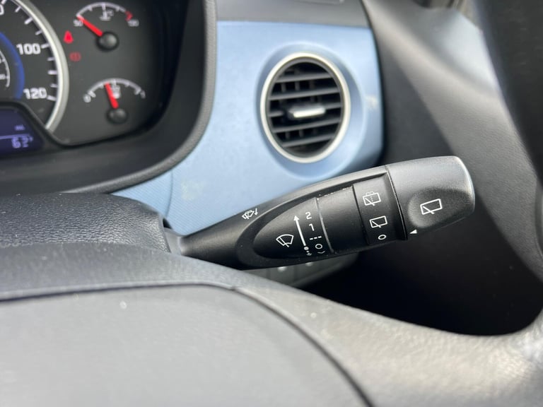 2016 Hyundai i10 1.0 SE Euro 6 5dr HATCHBACK Petrol Manual