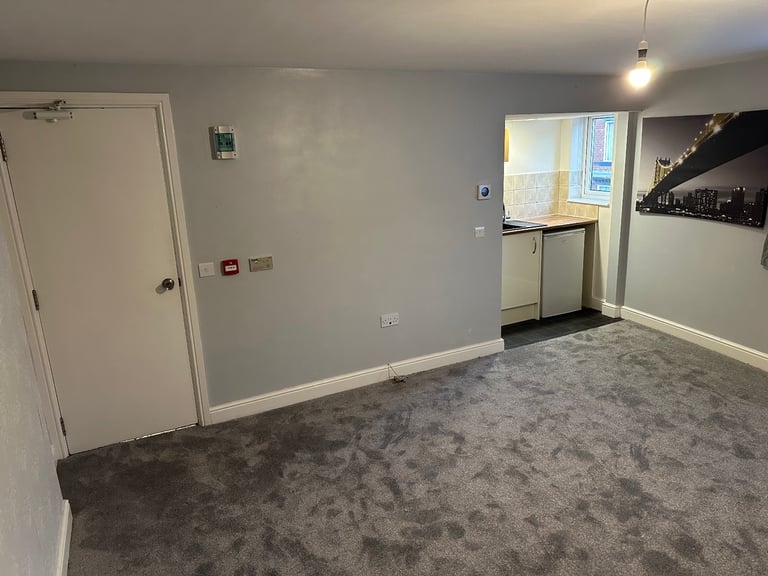 One bedroom mini flat ALL BILLS PAID FOR WHEATLEY 