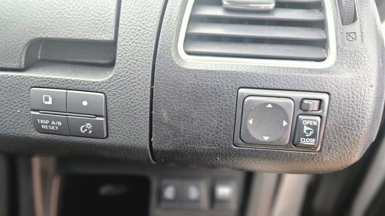 2013 Nissan serena hybrid automatic