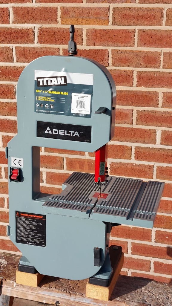 image for Vertical benchtop band saw