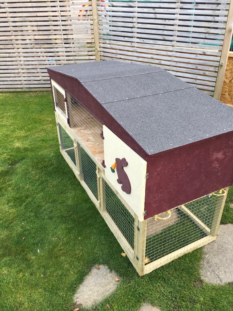 Rabbit/Guinea pig hutch large 1.7m