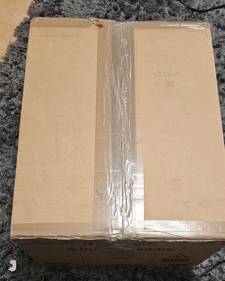 Russell Hobbs RHMM701C 17L 700w Cream Solo Manual Microwave with 5 Power Levels, Ringer & Timer,