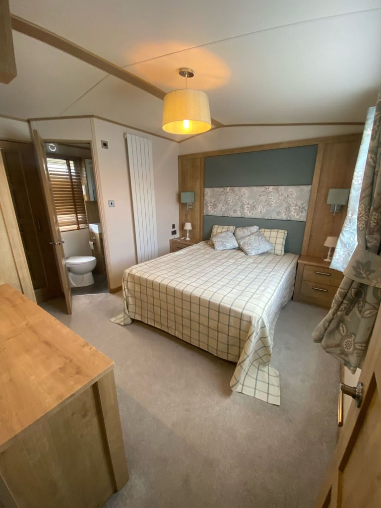 Luxury static caravan holiday home lodge at Swainby Country Park - All year access