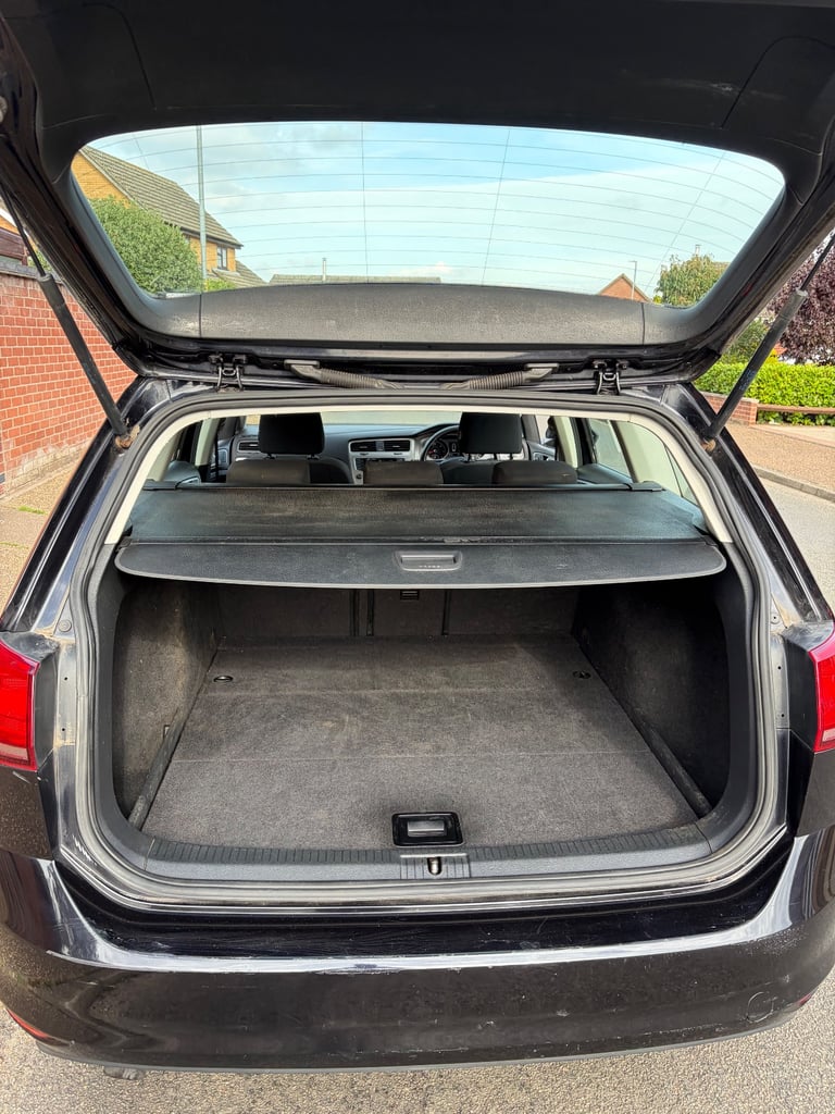 Volkswagen, GOLF, Estate, tech edition BARGAIN 2014, Manual, 1598 (cc), 5 doors