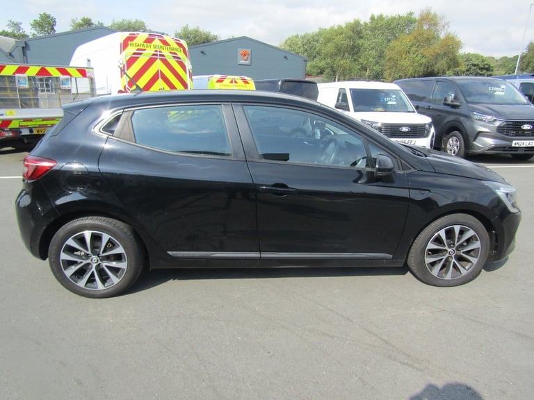 2021 Renault Clio 1.0 TCe 90 Iconic 5dr - Low Miles - Great Value! REDUCED!! Hatchback Petrol Manual