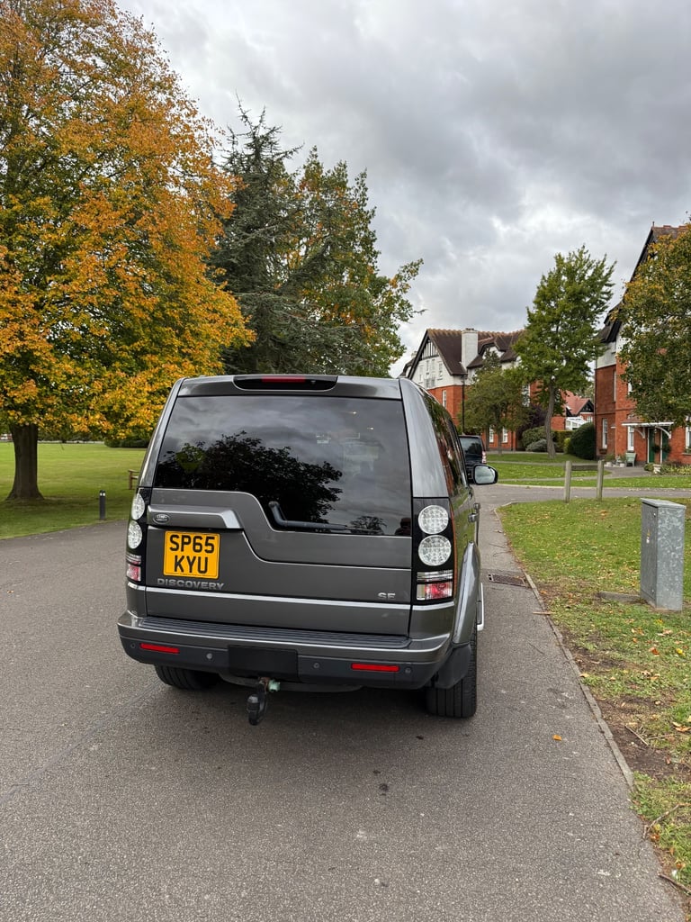 Land Rover DISCOVERY 4 3.0 SD v6, Euro 6 (s/s), ULEZ, 2owners, full main dealer history. 