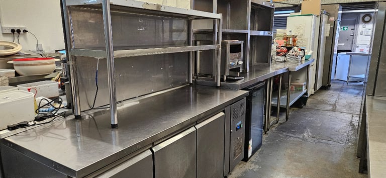 Dark - Ghost - Kitchen to rent, Ilford IG1 | in Redbridge, London | Gumtree