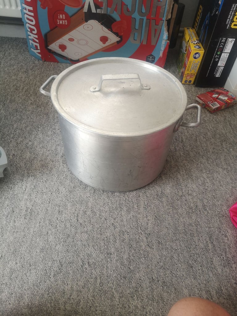 Large cooking pot in Bournemouth Dorset Gumtree