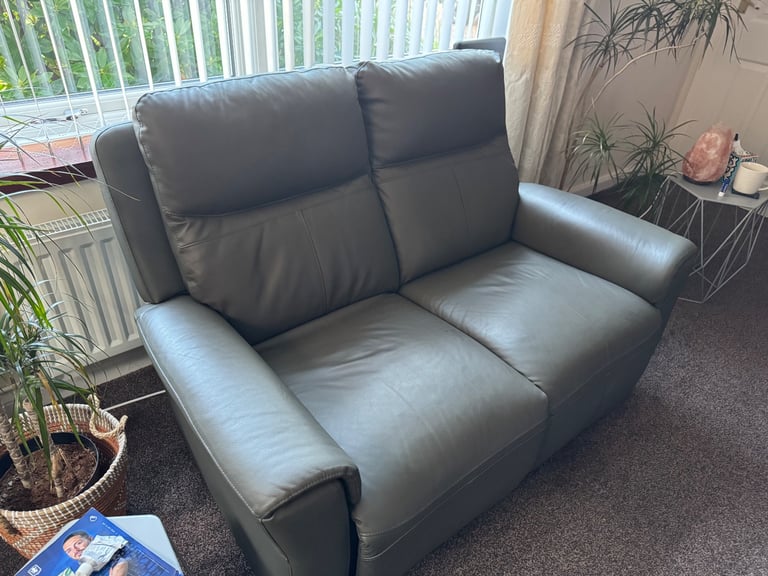 Leather 2 Seater Recliner Sofa