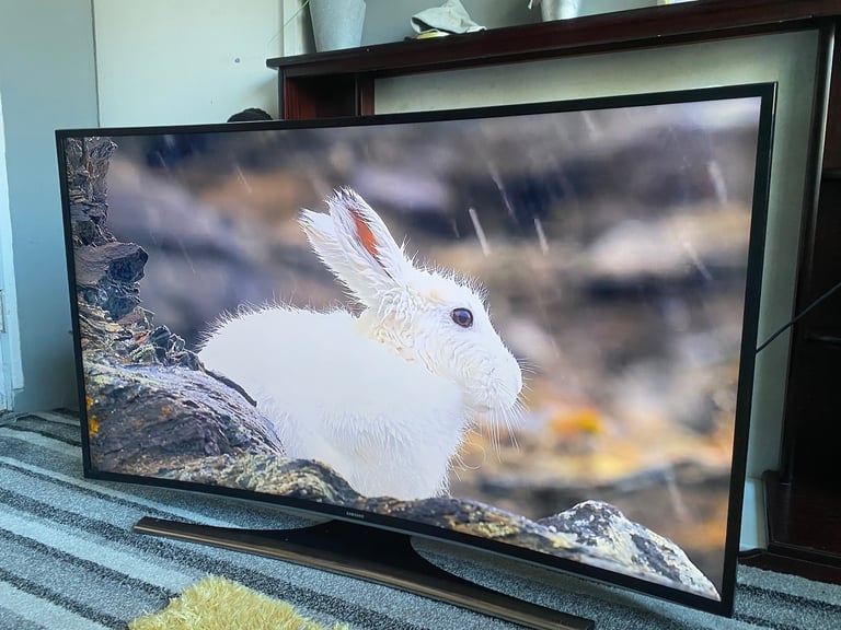 image for 🔥 Samsung 48 Inch Curved HD smart tv