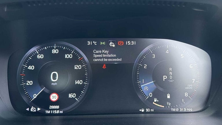 2020 Volvo XC40 2.0 B4P R DESIGN 5dr Auto Estate Petrol Automatic