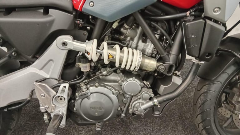 YAMAHA MT-03 ** MOT SEPTEMBER 2026 - HAND GUARDS - STANDARD SPEC ** 