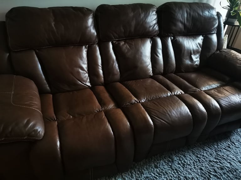 3 SEAT LEATHER SOFA
