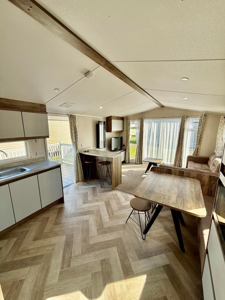 3 Bed Seaside South Coast Caravan FINANCE AVAILABLE CALL TOM [Phone number removed]