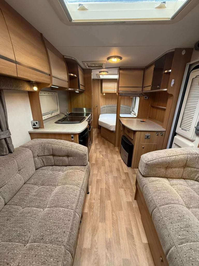 2011 COACHMAN LASER 640- 4 BERTH CARAVAN 