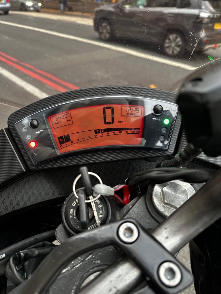 Kawasaki, ER, 2010, 649 (cc)