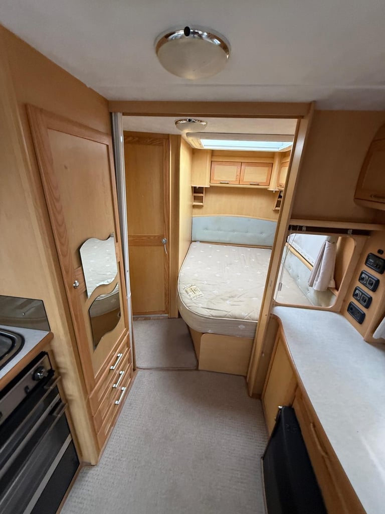 Elddis Odyssey 544 Fixed Bed Side Washroom