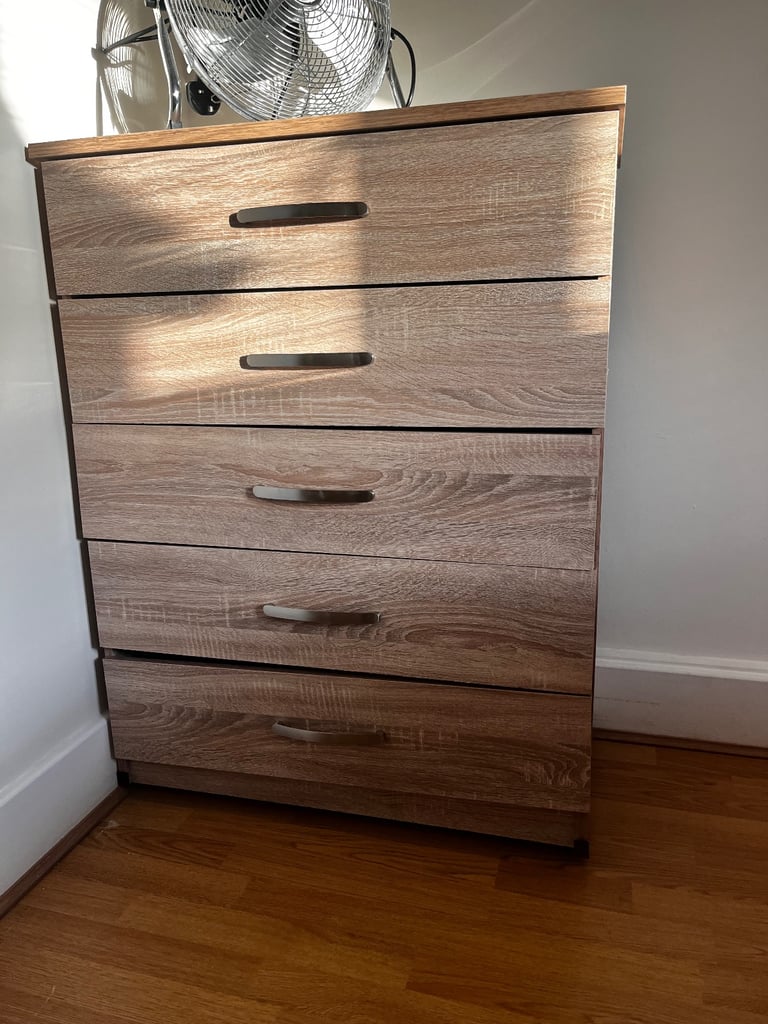 image for Chest of drawers