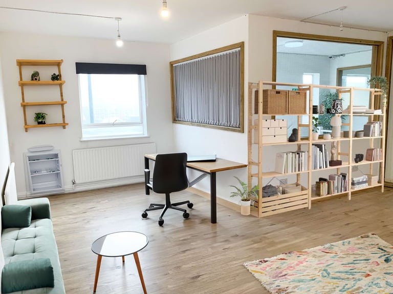 Private Office Space | Commercial Unit | Creative Space | Beauty Room |Desk in Wimbledon London SW19