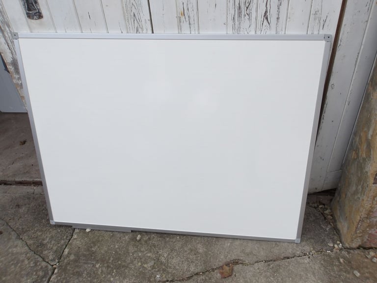 Large SAHARA White Board/Gridded On Reverse Size 120 cm x 90.5 cm 