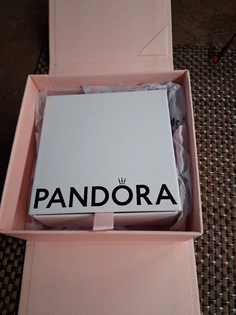 Brand new genuine silver pandora bracelet with safety chain 