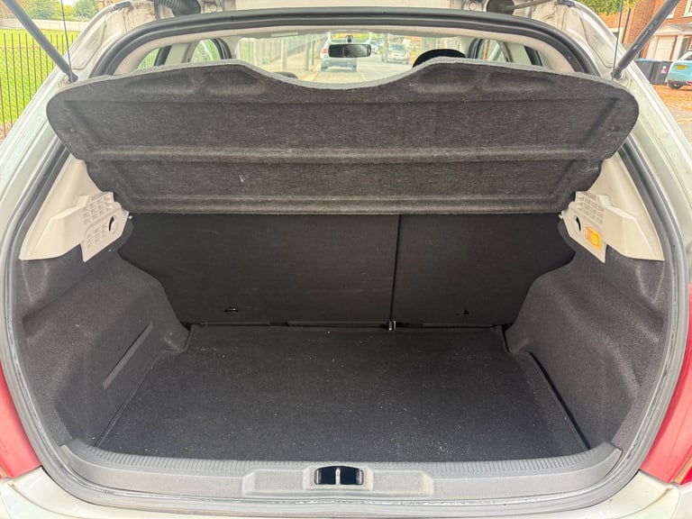 Peugeot, 207, Hatchback, 2009, Manual, 1360 (cc), 3 doors