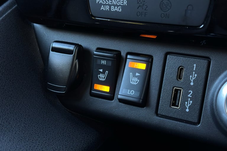  Nissan Leaf 40kwh 10 Hatchback 5dr Electric Auto 150 Ps Electric