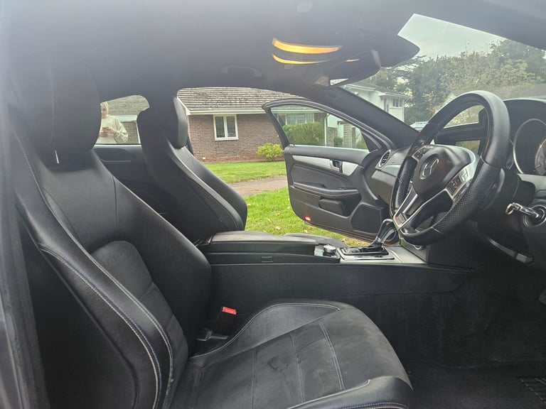 Mercedes-Benz coupe c220d Amg sport premium edition 2015 face-lift model FULL SERVICE HISTORY 