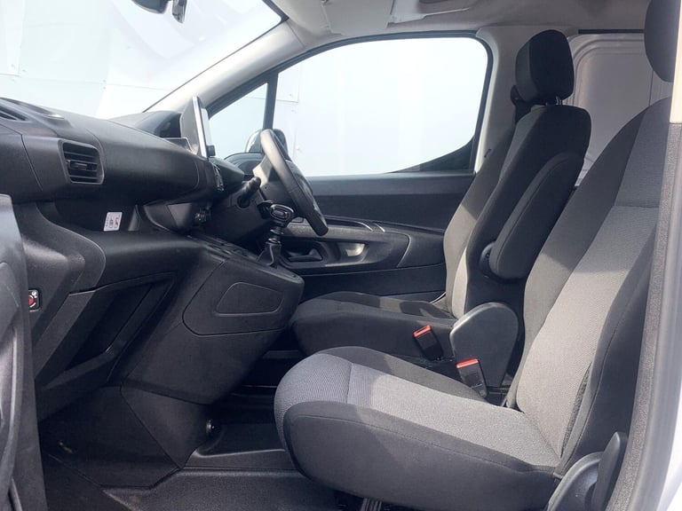 2022 Peugeot Partner 1.5 BlueHDi 850 Professional Premium Long Crew Van LWB Euro 6 6dr PANEL VAN ...