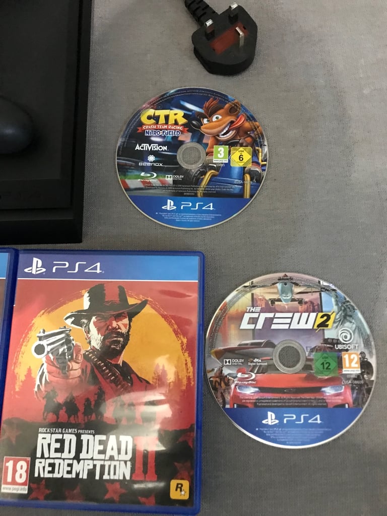 Sony Playstation 4 (PS4) console x2 controllers x5 games bundle