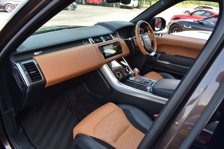 2021 62 LAND ROVER RANGE ROVER SPORT 5.0 P575 V8 SVR CARBON EDITION SUV 5DR PETR