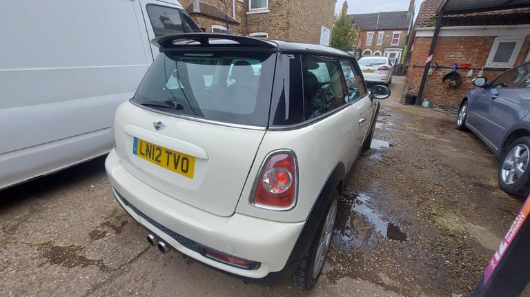MINI HATCH 2.0 Cooper SD Hatch 2012