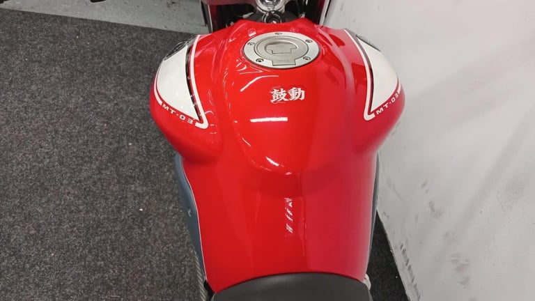 YAMAHA MT-03 ** MOT SEPTEMBER 2026 - HAND GUARDS - STANDARD SPEC ** 