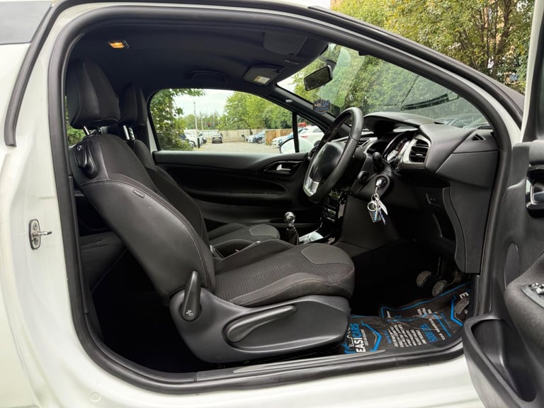 2016 DS Automobiles DS 3 1.2 PureTech Chic Euro 6 3dr HATCHBACK Petrol Manual